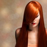 Elegancia en rojo y silencio