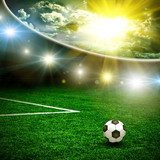 Esquina iluminada del campo de fútbol