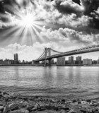 Luz urbana en blanco y negro