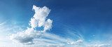 Paisaje de cielo despejado con nubes
